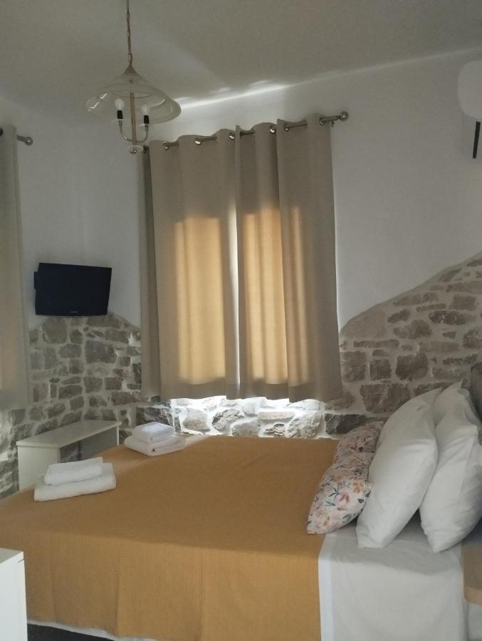Apartmán Το Πέτρινο Aitoliko Exteriér fotografie